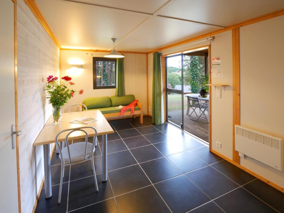 Hotel ULVF Le Domaine de Pelvézy à Saint-Genies Extérieur photo